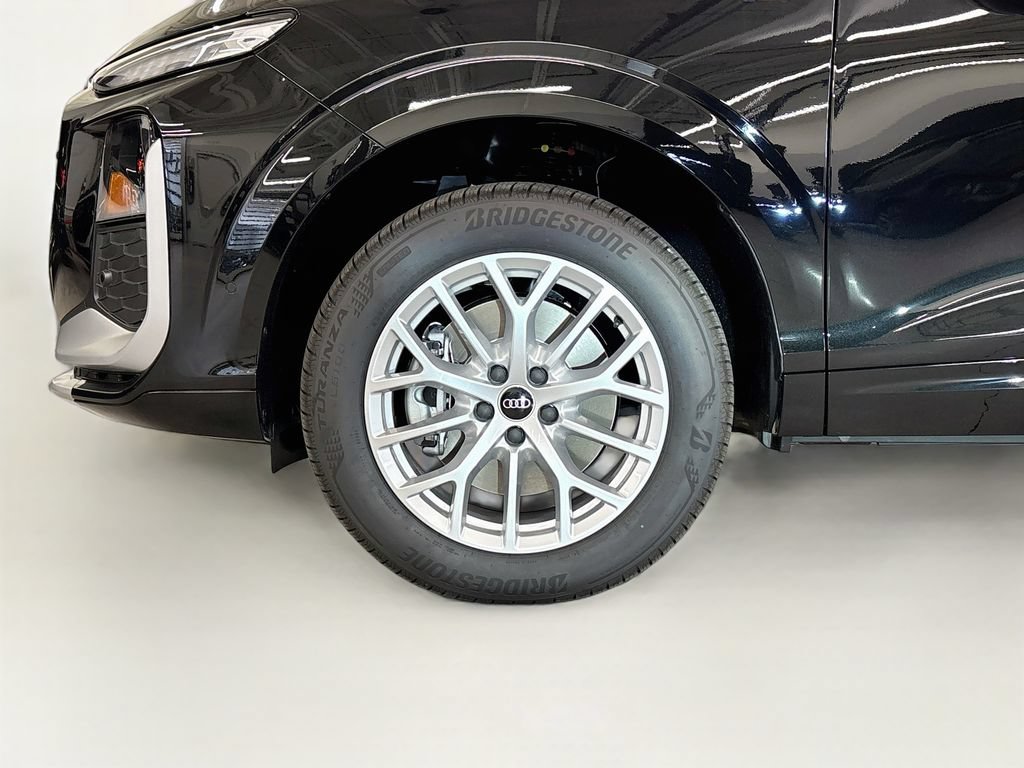 New 2026 Audi Q3 quattro 2.0T AWD/4WD image 25