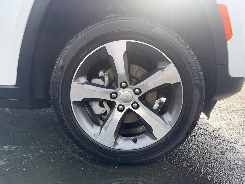 Used 2025 Jeep Grand Cherokee Limited image 57