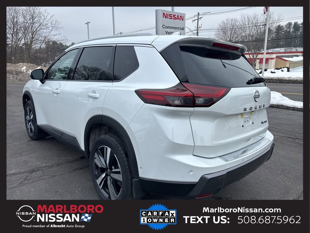 Certified 2025 Nissan Rogue SL w/ Tech Package image 5