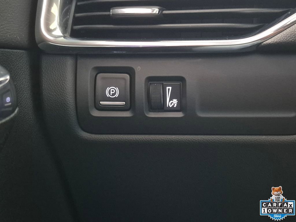 Used 2023 Cadillac XT4 Sport image 16