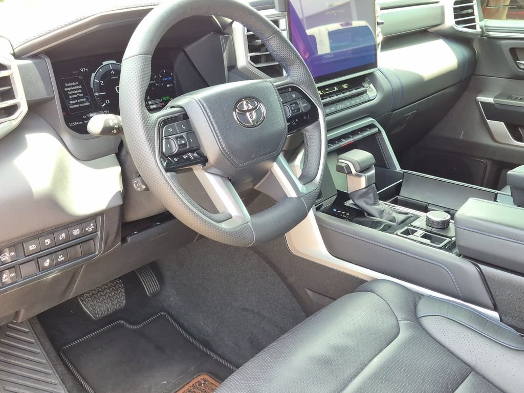Certified 2025 Toyota Sequoia Platinum AWD/4WD image 10