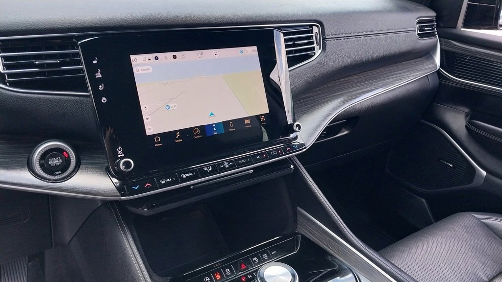 Used 2023 Jeep Wagoneer L Series II image 29