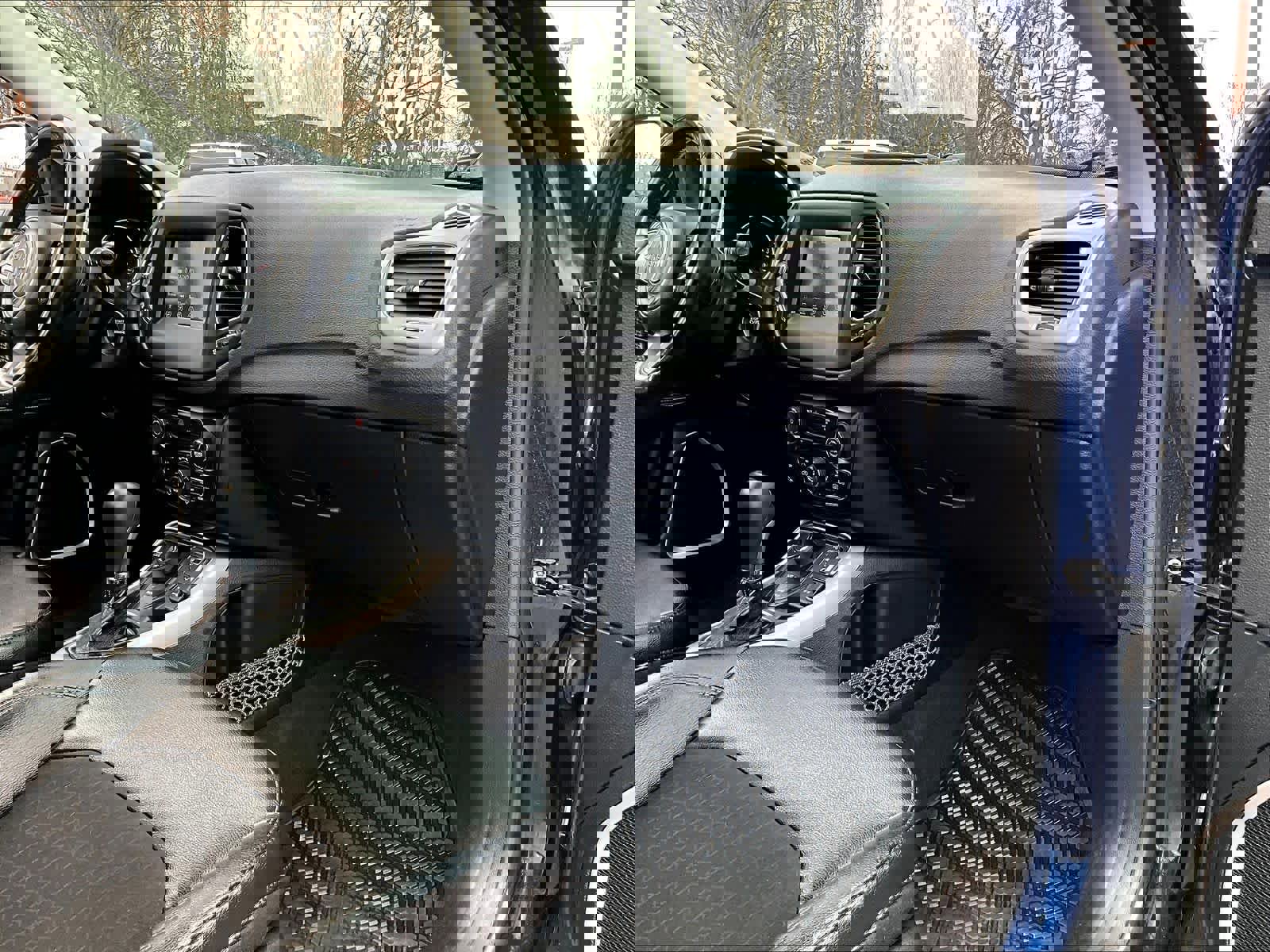 Used 2021 Jeep Compass Latitude w/ Convenience Group image 13