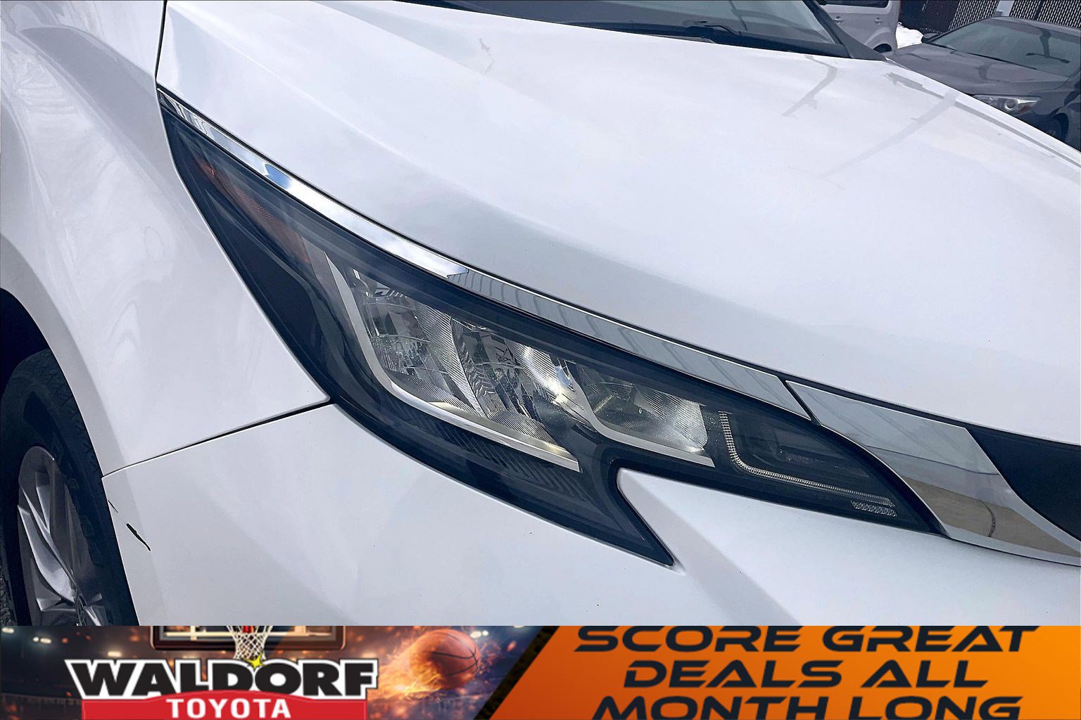 Used 2023 Toyota Sienna LE w/ LE Plus Package image 34