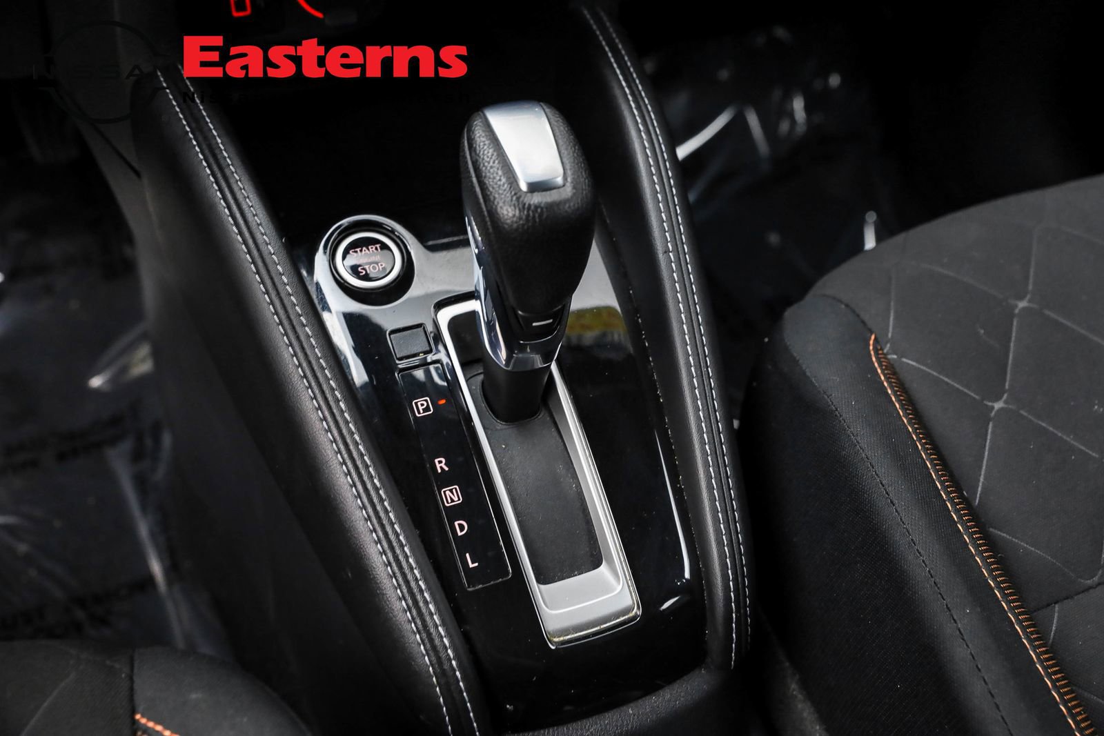 Used 2020 Nissan Kicks SR image 25