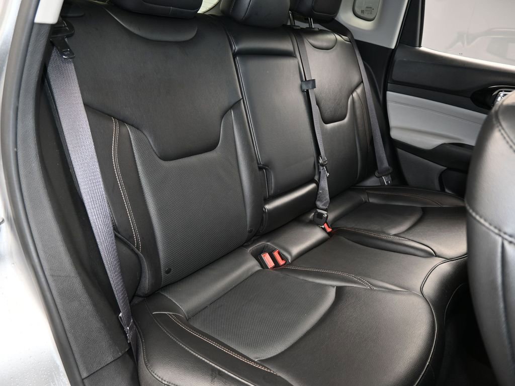 Used 2022 Jeep Compass Limited w/ Sun and Sound Group image 38