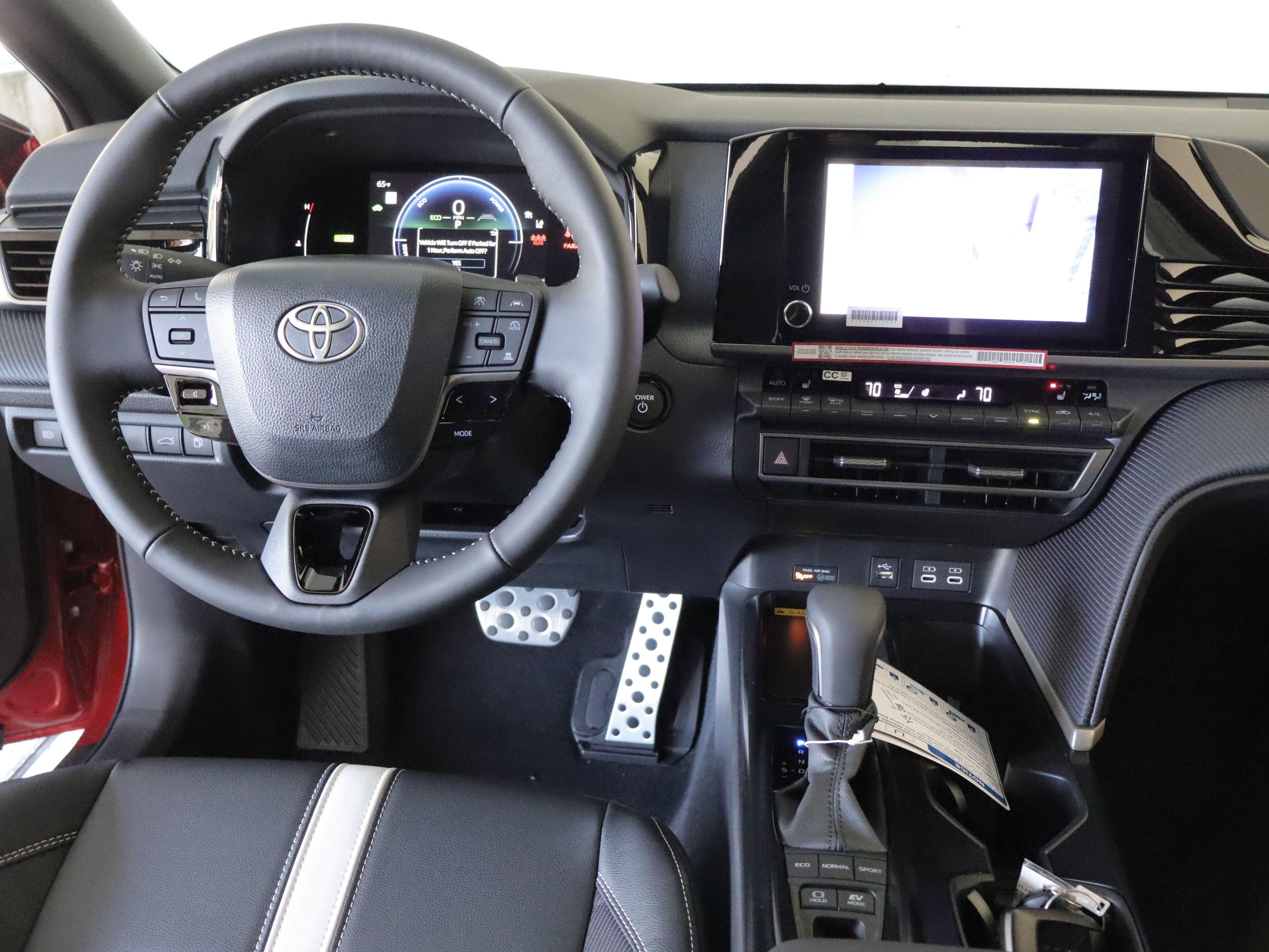 Used 2026 Toyota Camry SE w/ Convenience Package AWD/4WD image 2