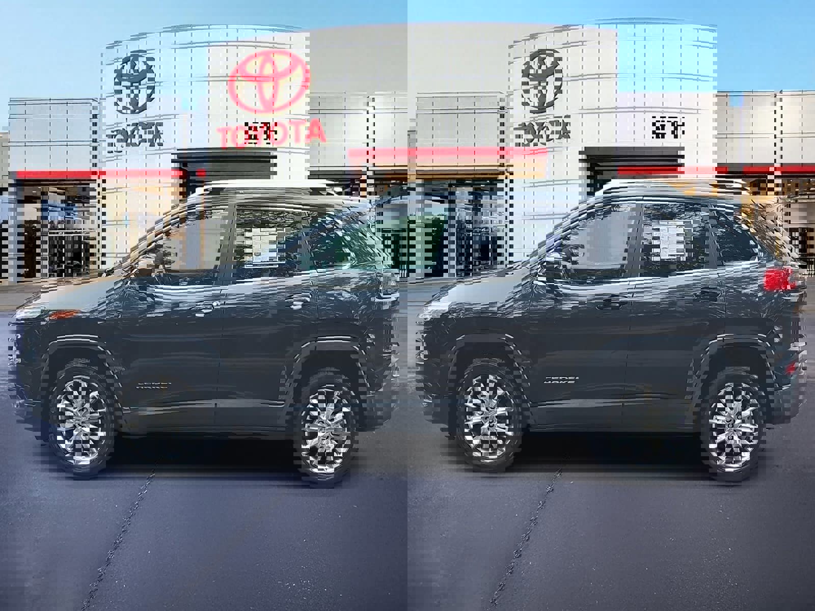 Used 2014 Jeep Cherokee Limited image 8