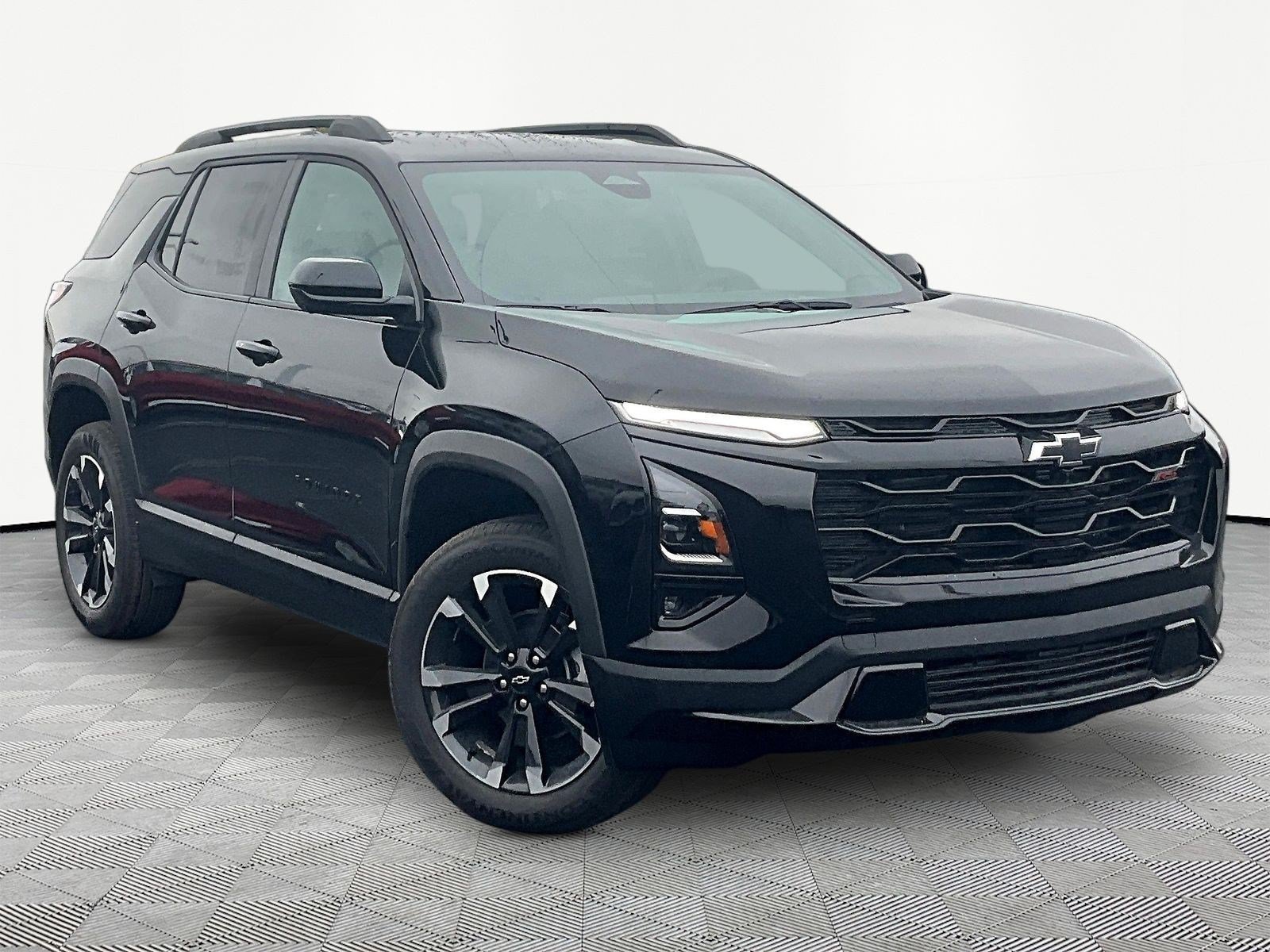 New 2027 Chevrolet Equinox RS w/ Safety and Technology Package FWD image 3