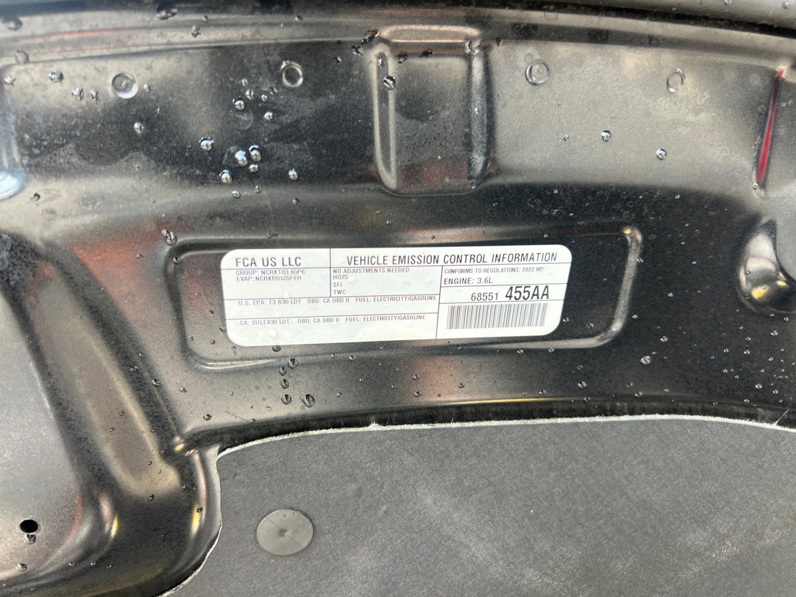 Used 2022 Chrysler Pacifica Limited w/ Uconnect Theater Family Group image 18