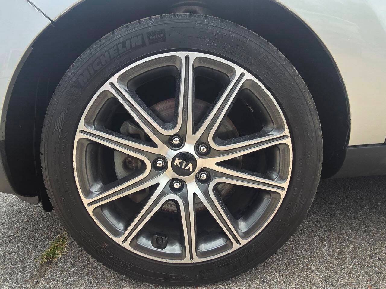 Used 2018 Kia Soul ! w/ Tech Package FWD image 28