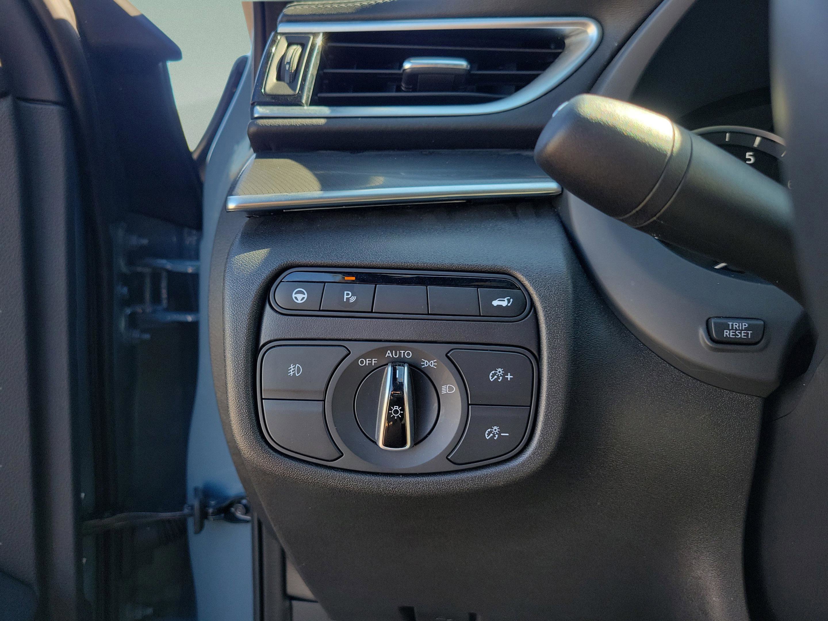 Certified 2025 INFINITI QX55 Luxe w/ Cargo Package image 16