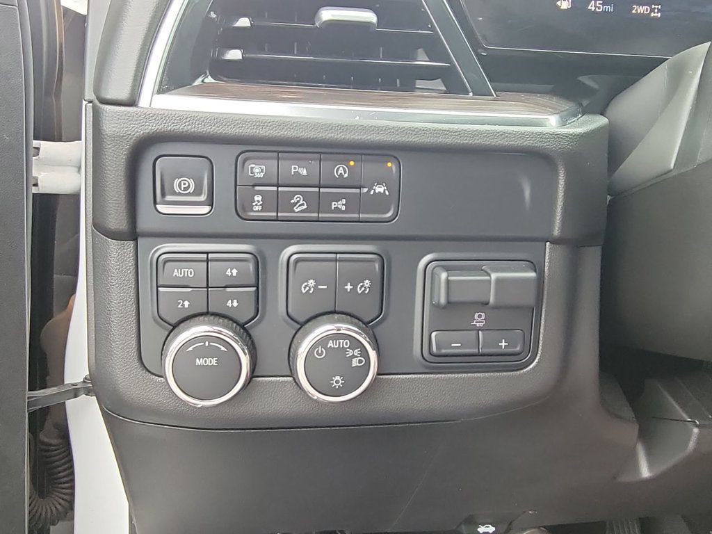 Certified 2025 Chevrolet Tahoe LS w/ Max Trailering Package AWD/4WD image 18