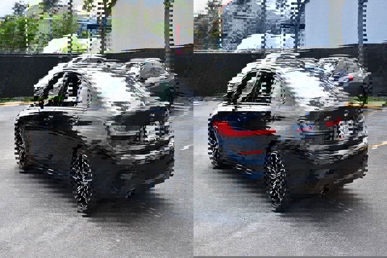 Used 2020 BMW 330i xDrive Sedan w/ M Sport Package image 4
