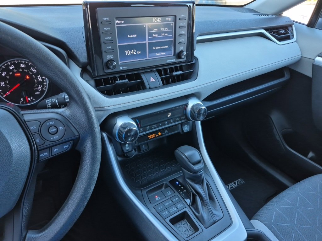 Used 2021 Toyota RAV4 XLE image 25