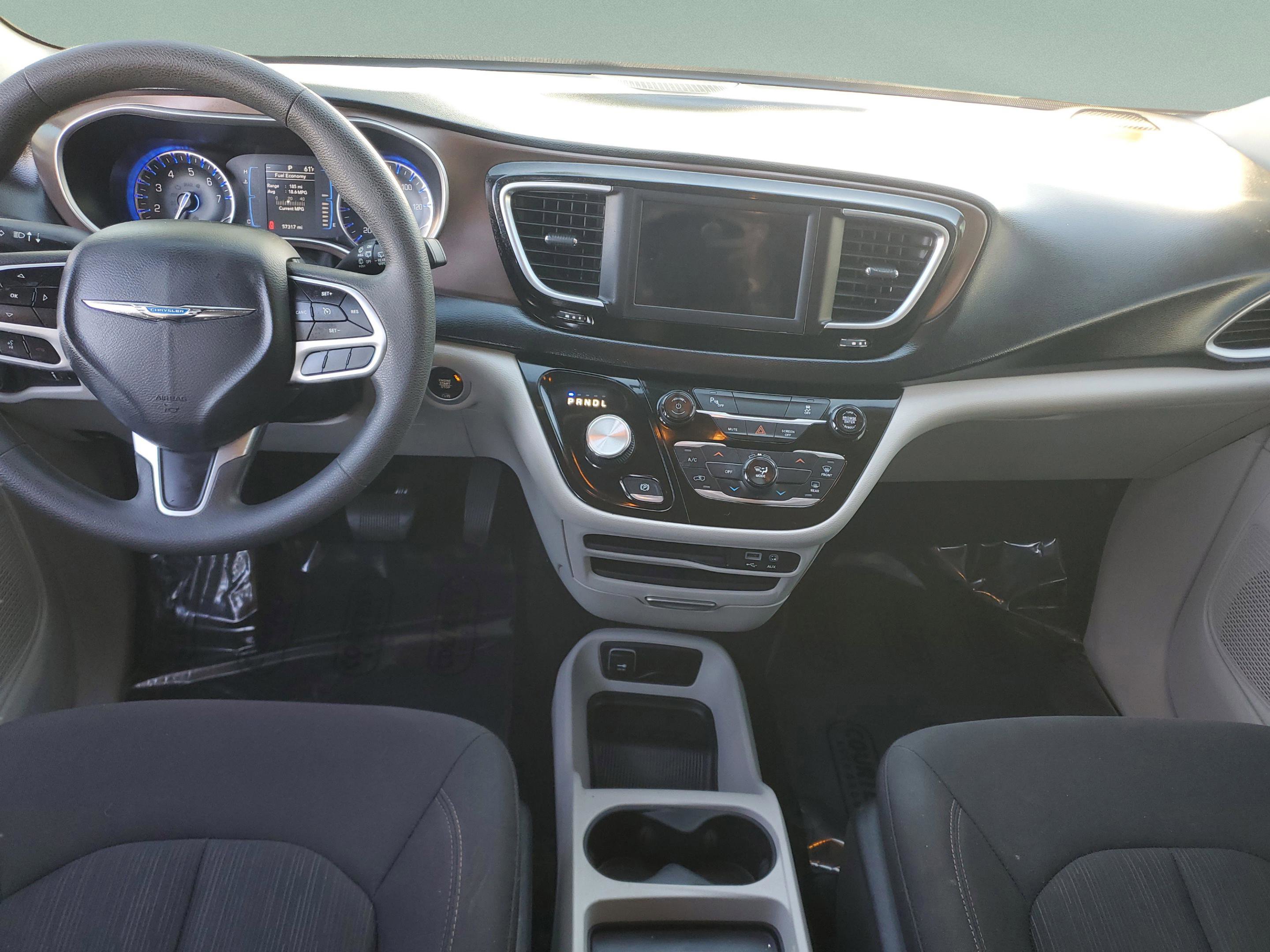 Used 2022 Volkswagen Atlas Cross Sport SE image 12