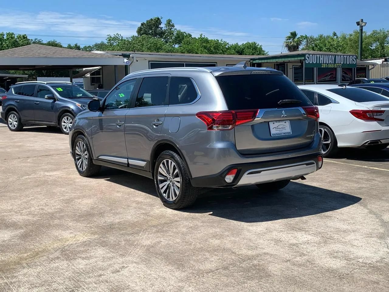 Used 2020 Mitsubishi Outlander SEL AWD/4WD image 5