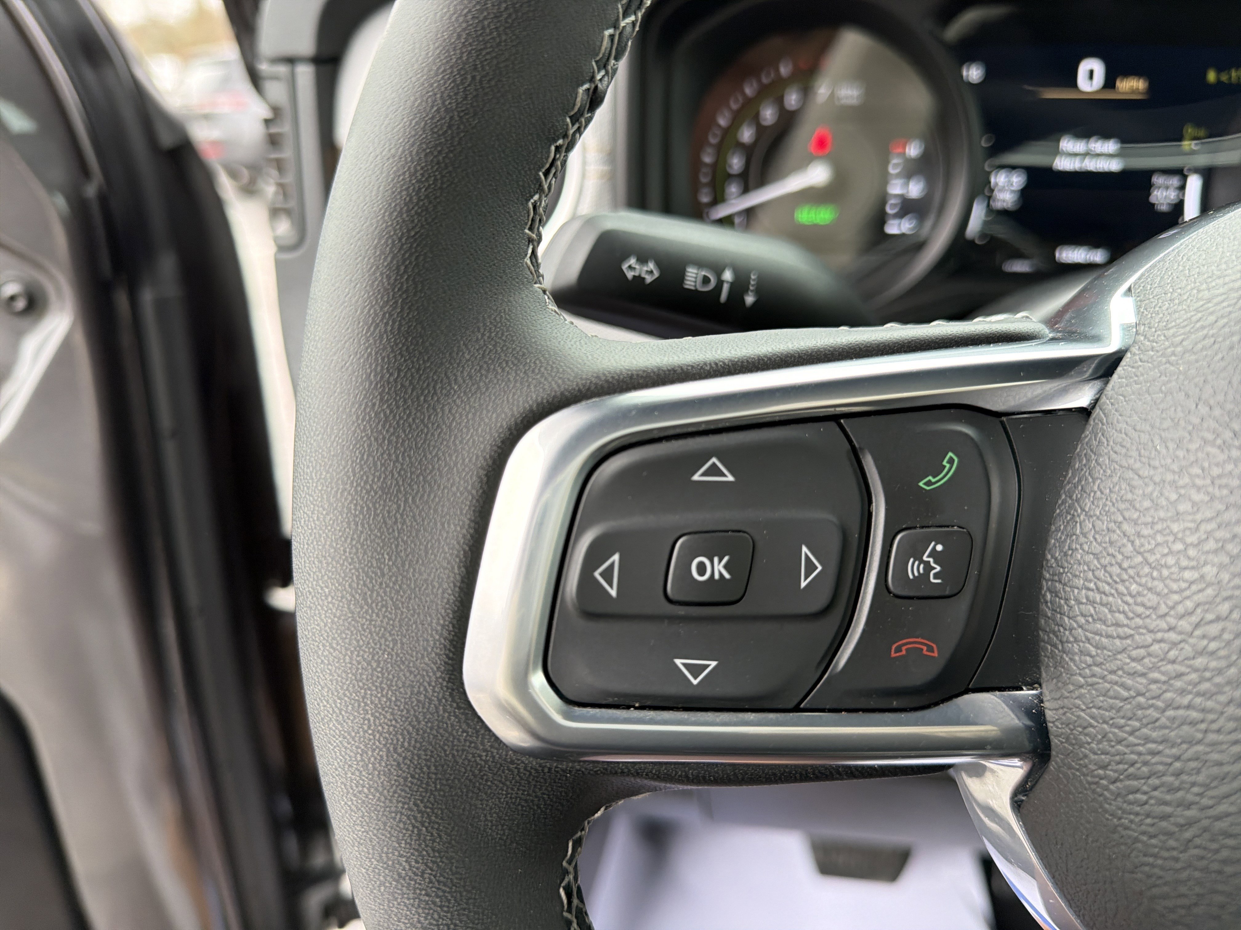 Certified 2025 Jeep Wrangler Sahara w/ Safety Group image 21