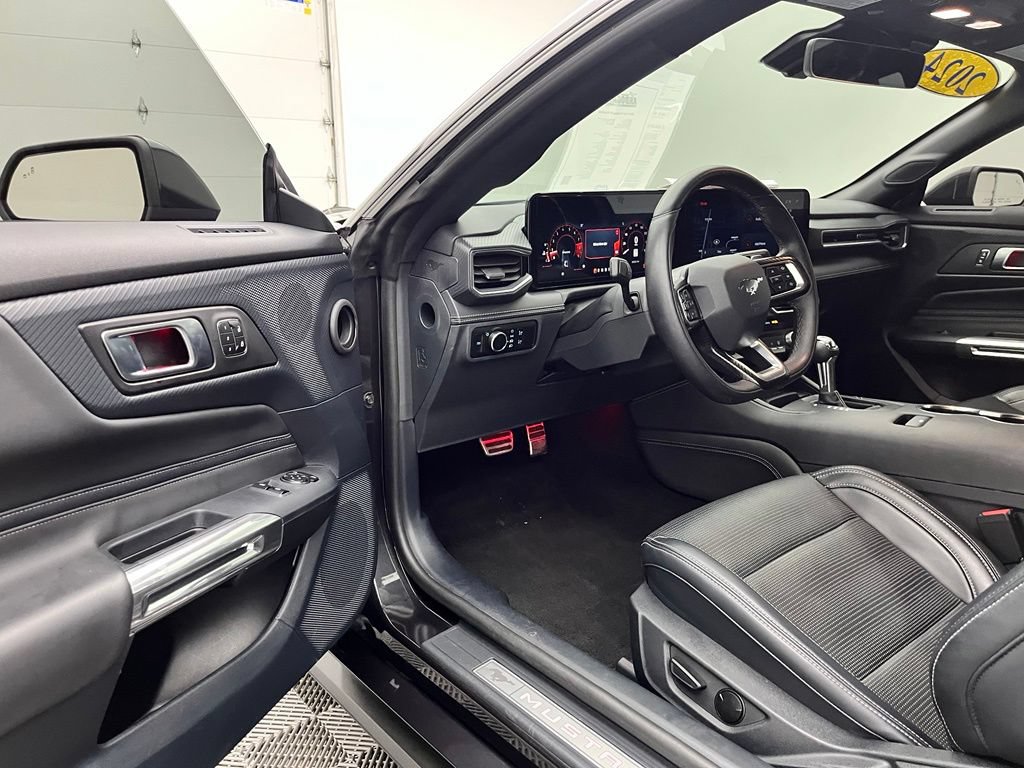 Used 2024 Ford Mustang GT Premium RWD image 16