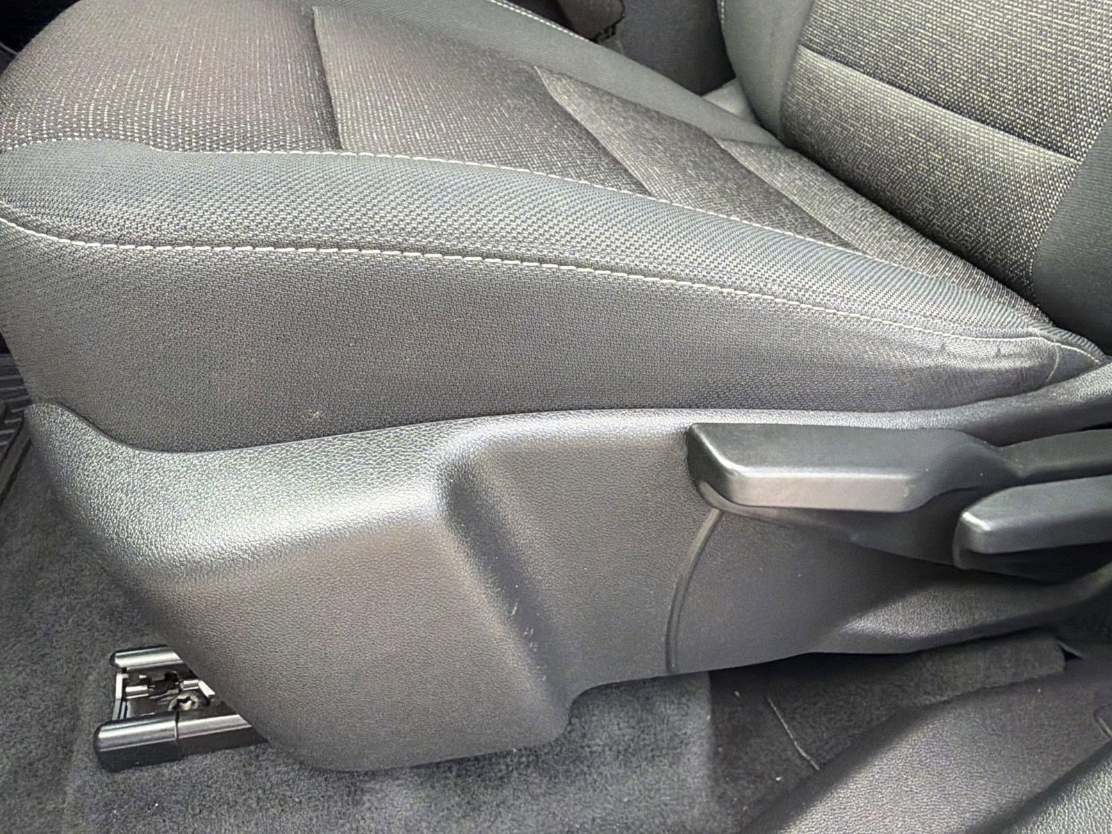 Used 2024 Chevrolet Traverse LS FWD image 13