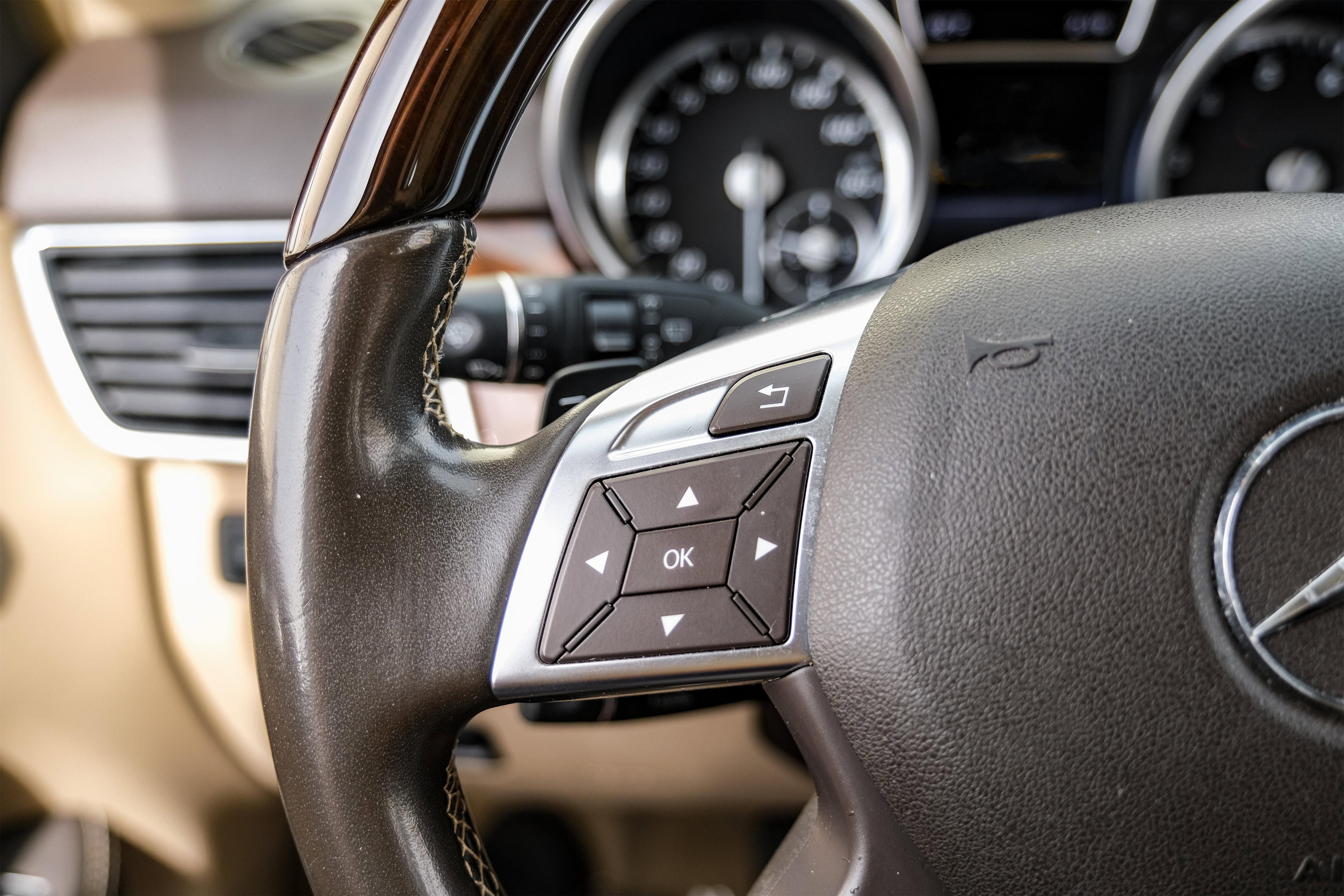 Used 2015 Mercedes-Benz ML 350 4MATIC image 16