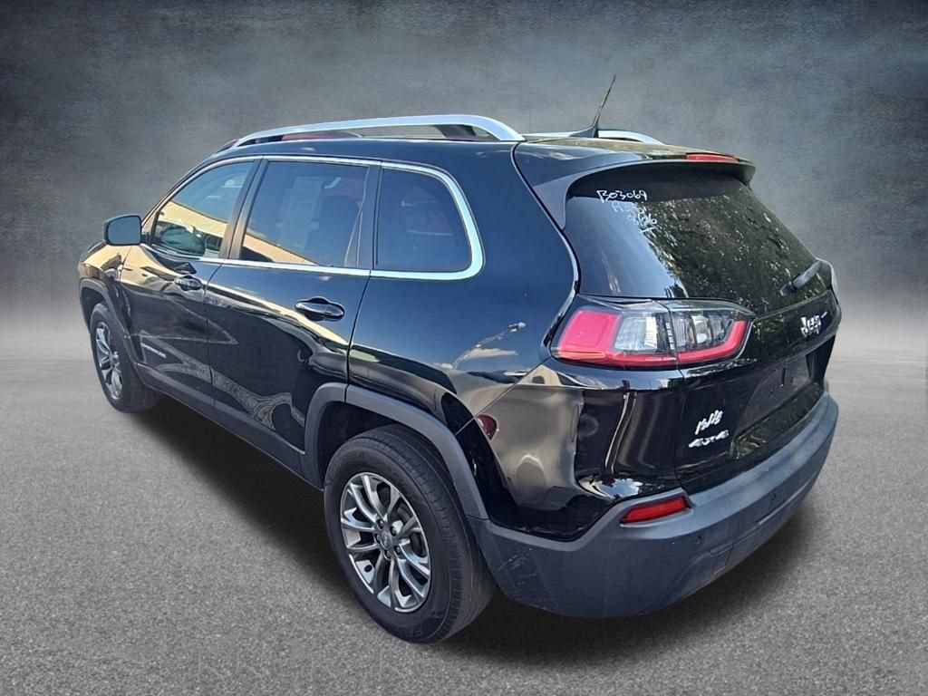 Used 2019 Jeep Cherokee Latitude Plus w/ Cold Weather Group AWD/4WD image 5