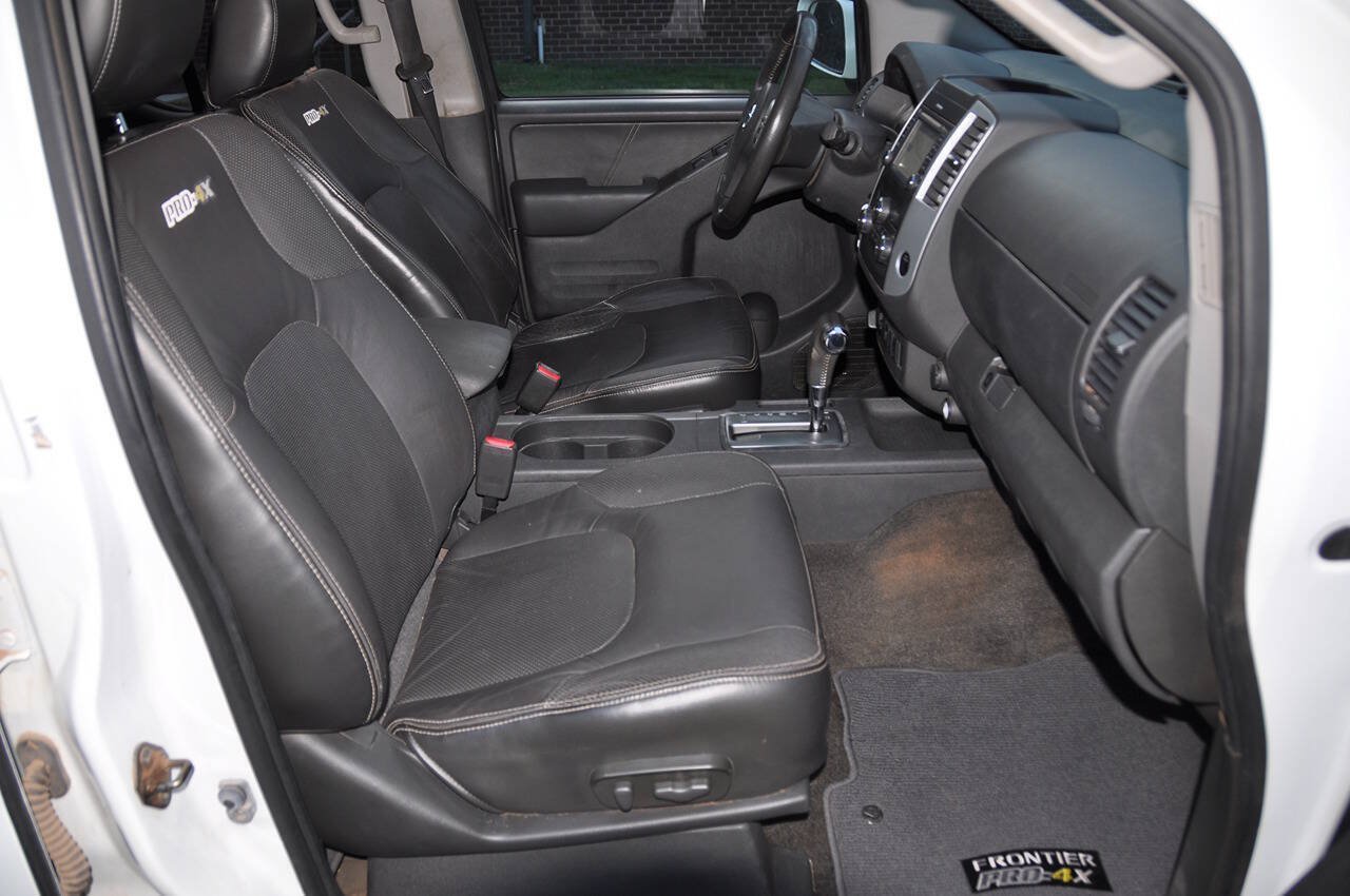 Used 2015 Nissan Frontier PRO-4X w/ Pro-4x Luxury Package AWD/4WD image 28