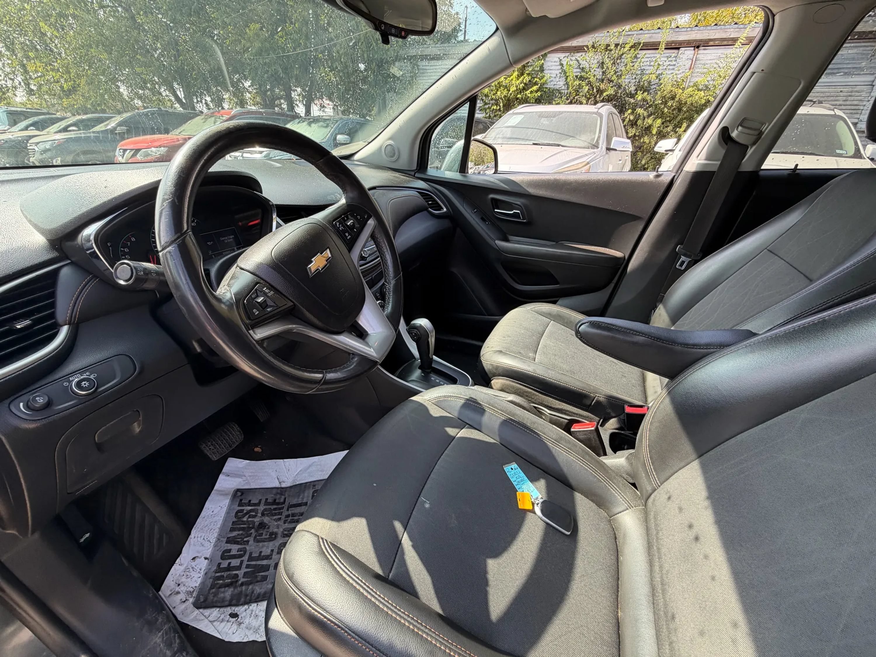 Used 2018 Chevrolet Trax LT w/ LT Convenience Package FWD image 18