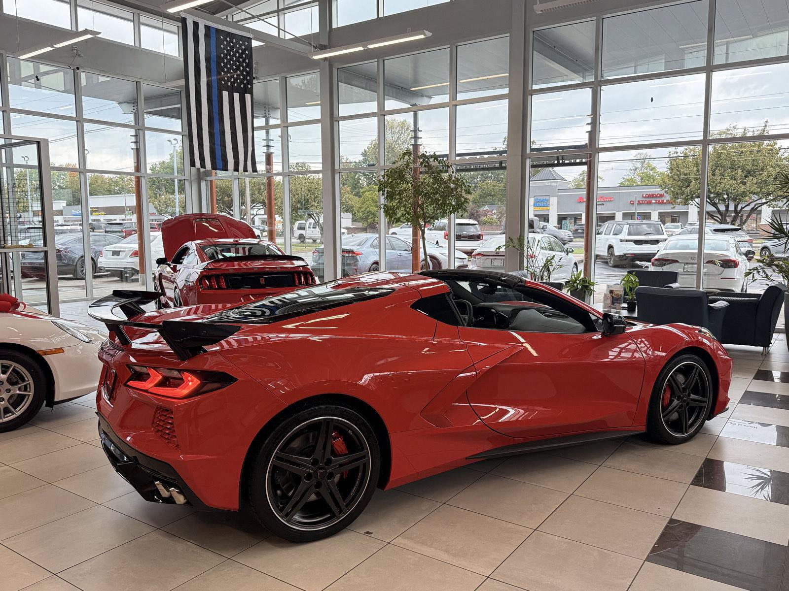 Used 2024 Chevrolet Corvette Stingray Preferred Cpe w/ Z51 Performance Package RWD image 4