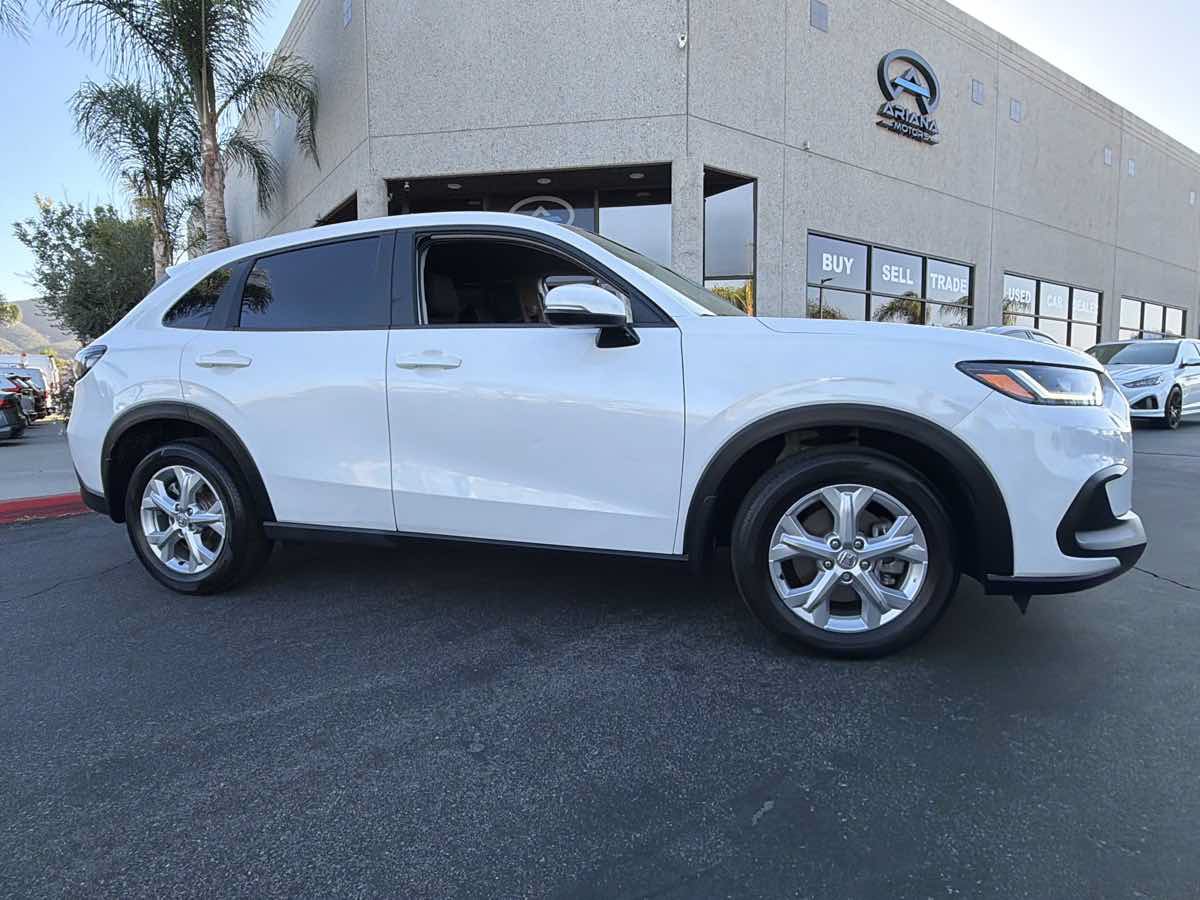 Used 2023 Honda HR-V LX image 8