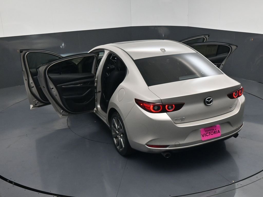 Used 2023 MAZDA MAZDA3 s image 22