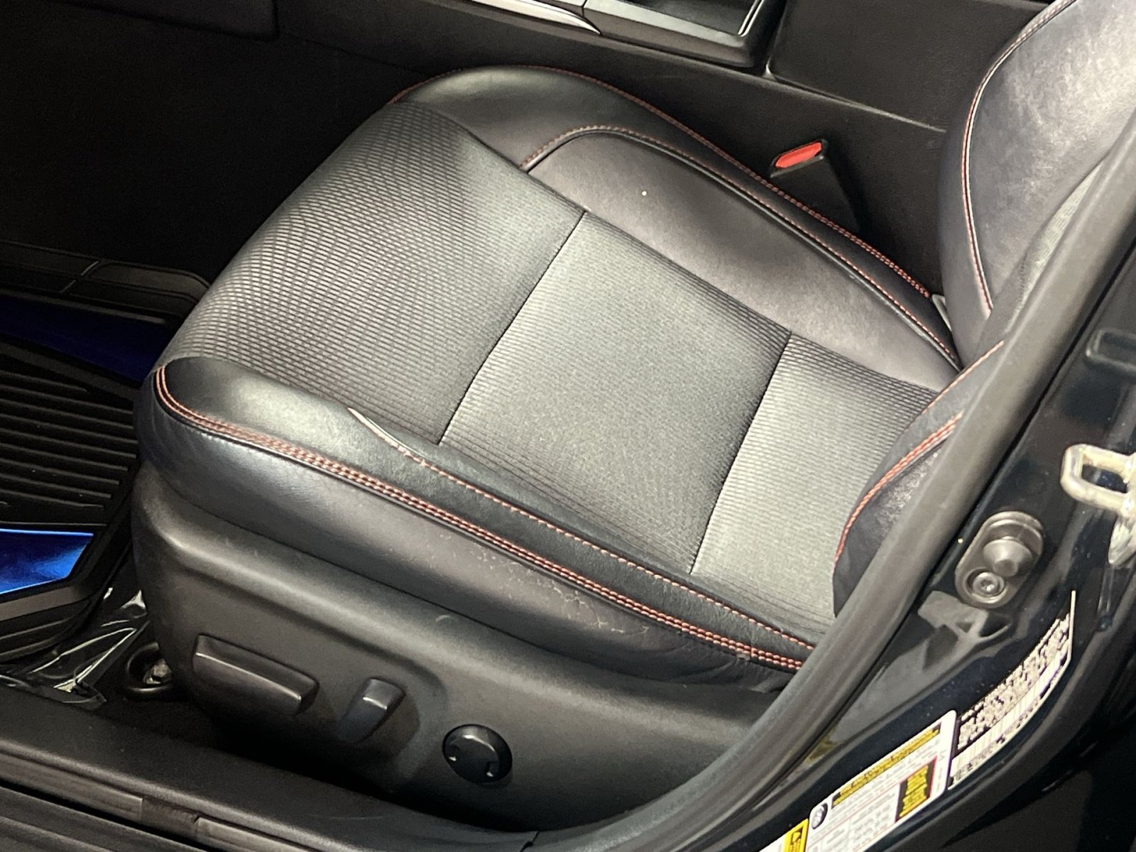 Used 2016 Toyota Camry SE FWD image 11