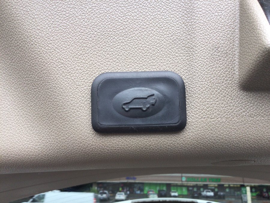 Used 2013 GMC Acadia Denali AWD/4WD image 18