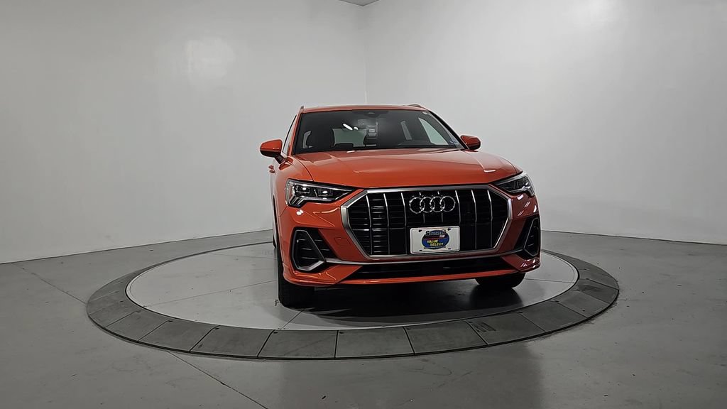 Used 2024 Audi Q3 2.0T Premium Plus w/ Premium Plus Package AWD/4WD image 9