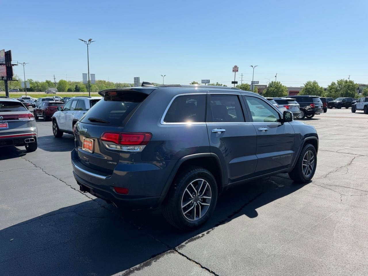 Used 2020 Jeep Grand Cherokee Limited image 3