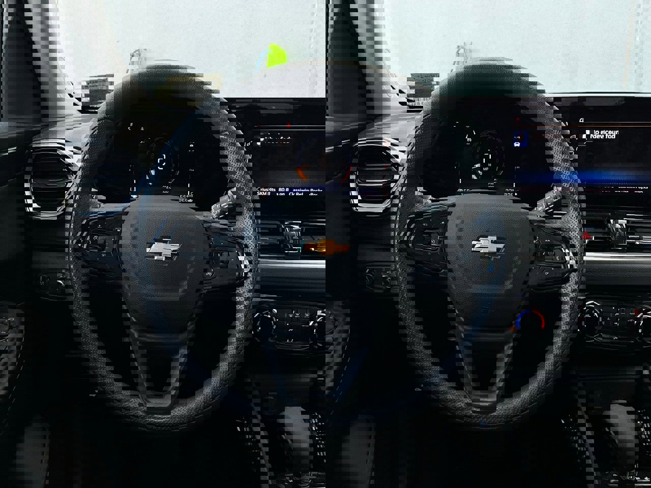 Used 2025 Chevrolet TrailBlazer LT image 30