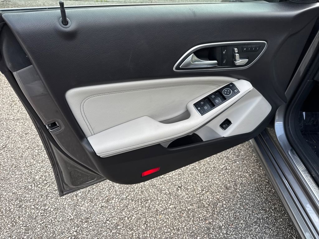 Used 2018 Mercedes-Benz CLA 250 image 10