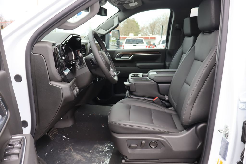 New 2026 Chevrolet Silverado 3500 LT w/ Trail Boss Package image 5