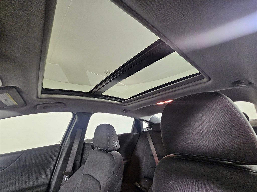 Used 2023 Chevrolet Malibu LT image 24