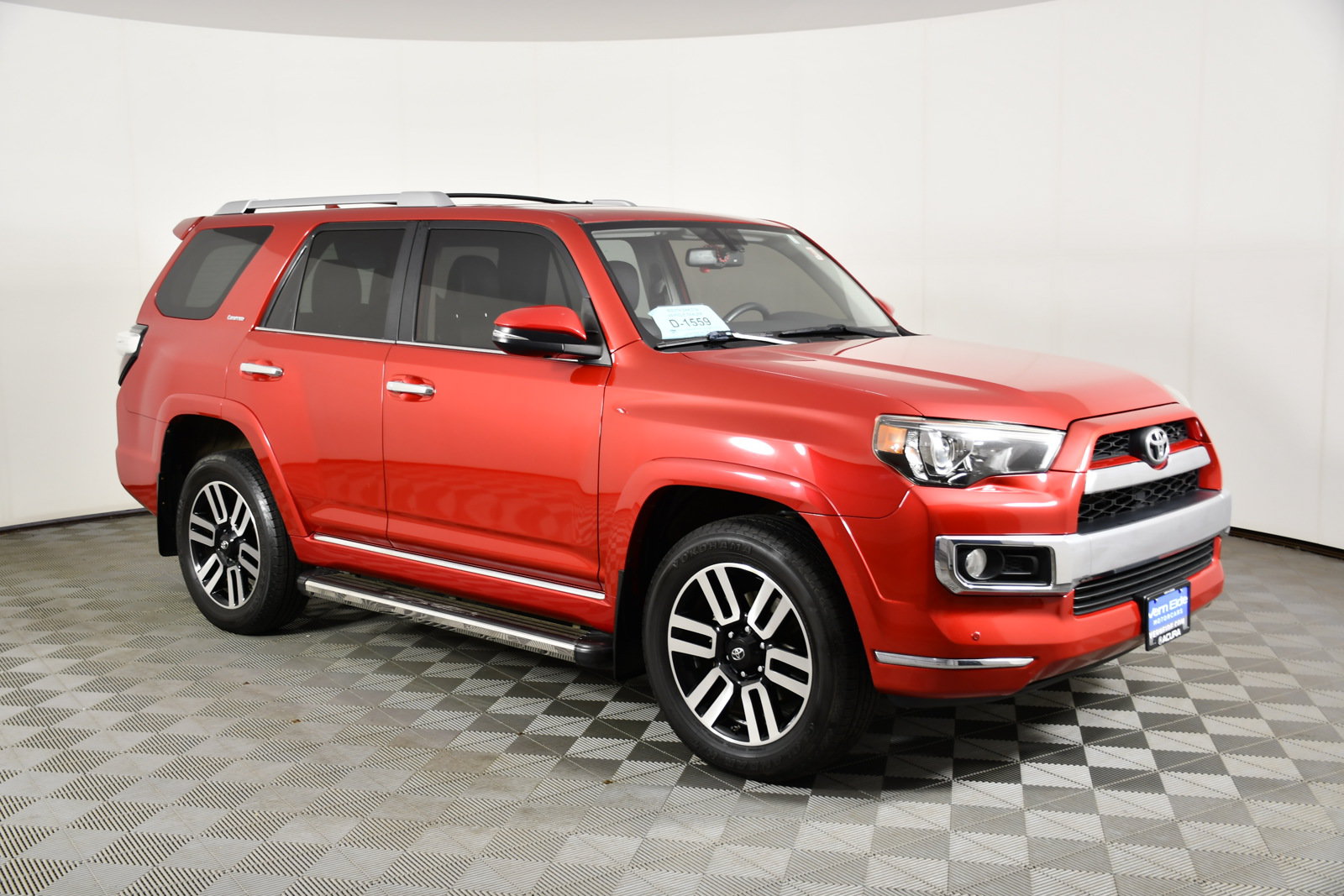 Used 2018 Toyota 4Runner Limited w/ Convenience Package AWD/4WD image 4