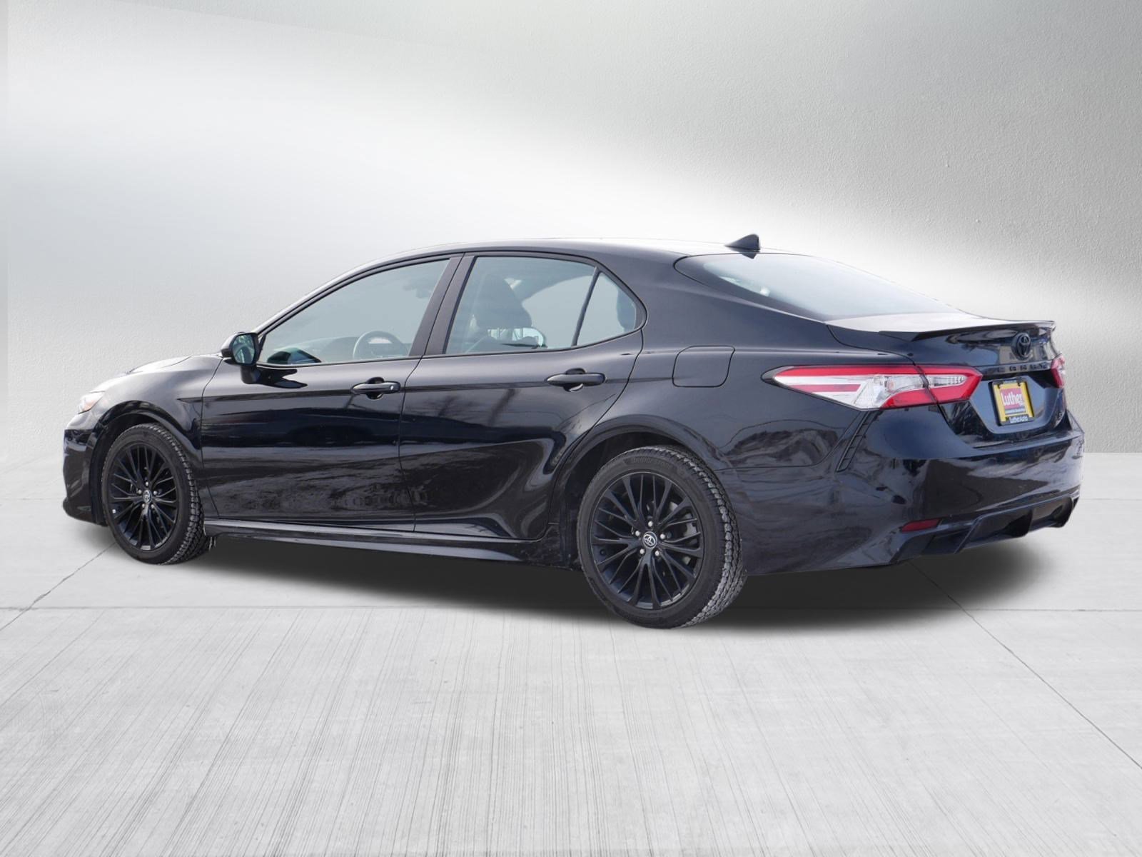 Used 2020 Toyota Camry SE image 5