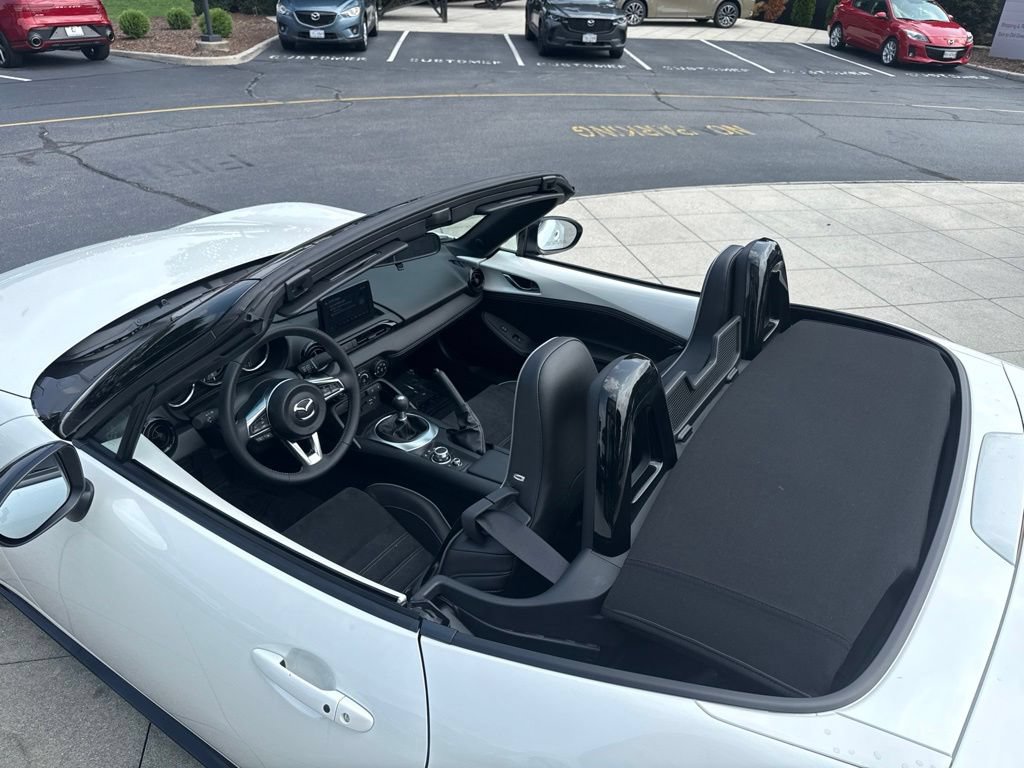 Certified 2022 MAZDA MX-5 Miata Club w/ Brembo/BBS Recaro Package RWD image 24