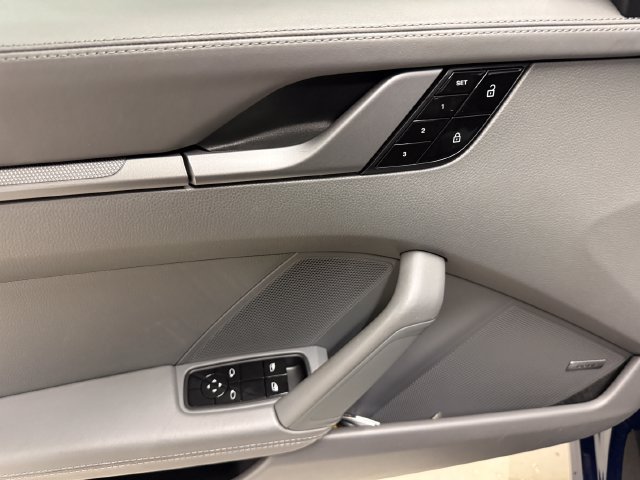 Certified 2020 Porsche 911 Carrera RWD image 32