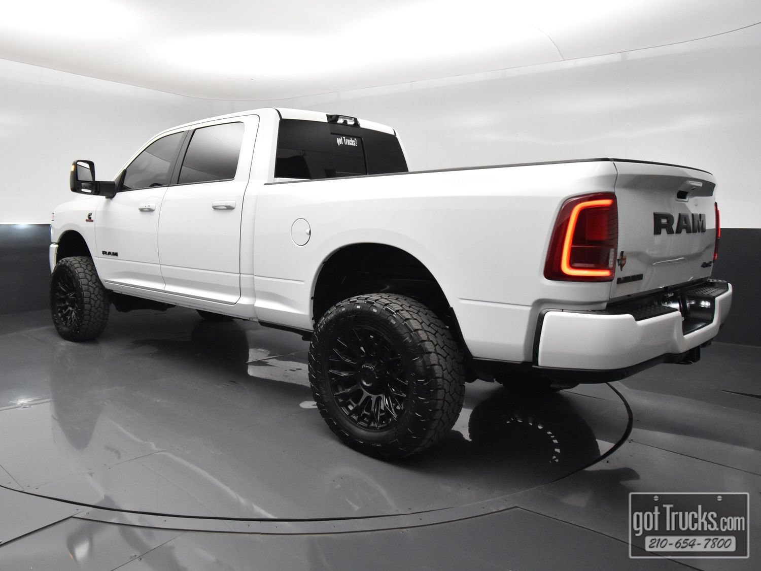 Used 2025 RAM 2500 Laramie w/ Night Edition AWD/4WD image 5