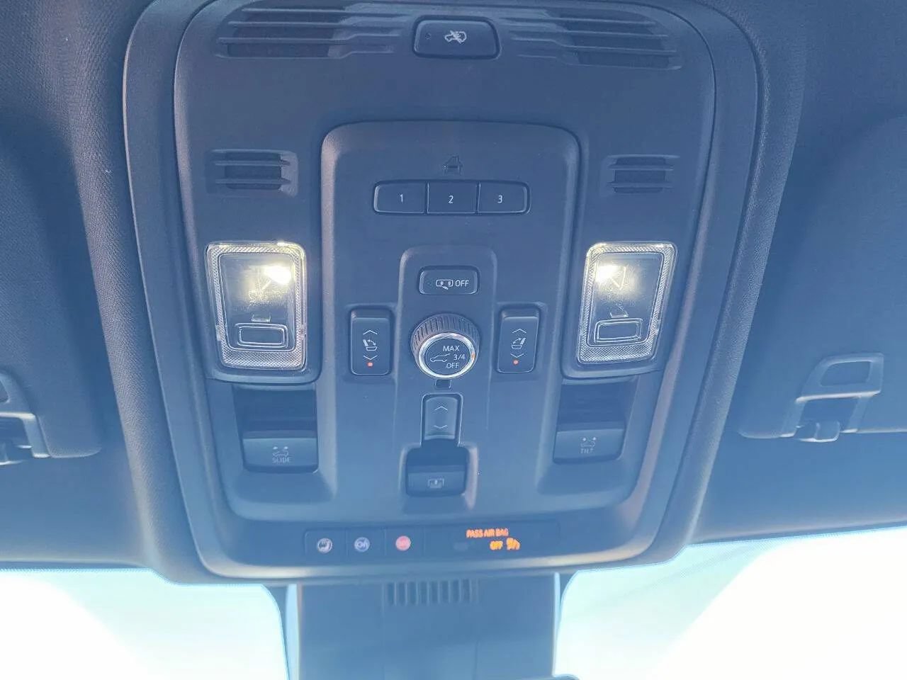 Used 2023 GMC Yukon Denali Ultimate AWD/4WD image 35