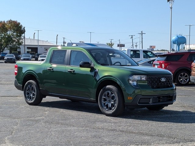 New 2025 Ford Maverick XLT w/ XLT Luxury Package image 2