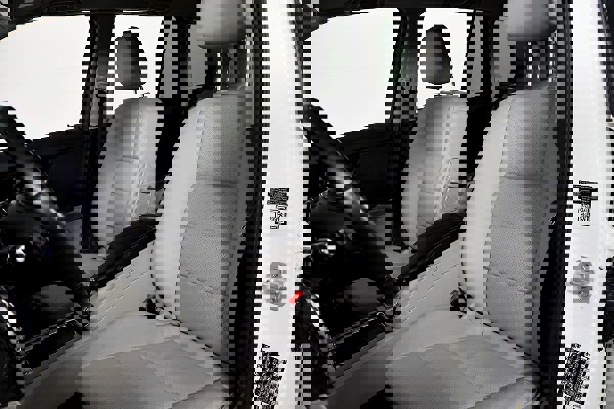 Used 2014 Mercedes-Benz GLK 250 BlueTEC 4MATIC image 18