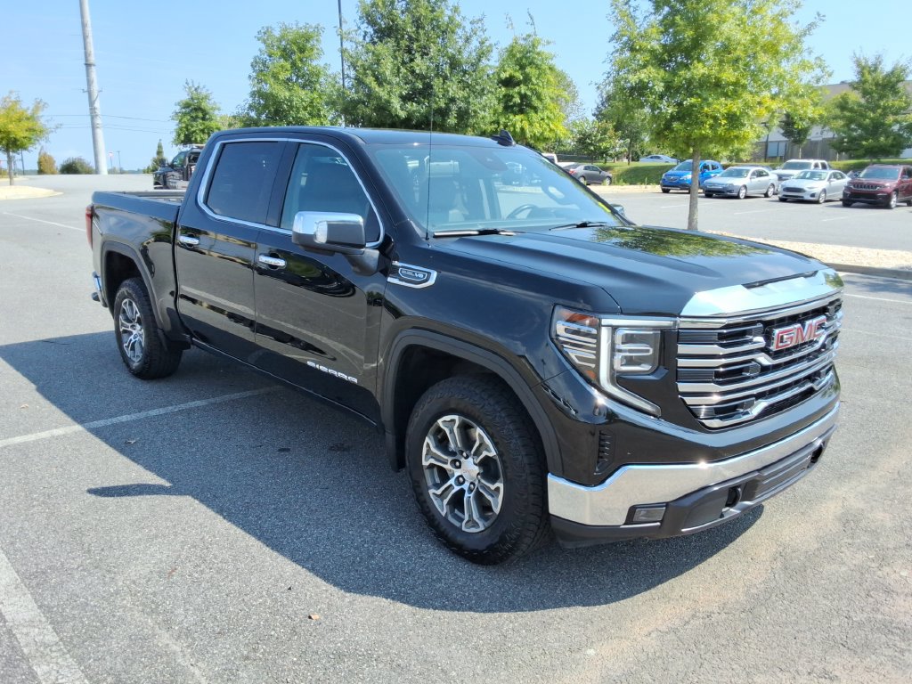 Used 2025 GMC Sierra 1500 SLT RWD image 3