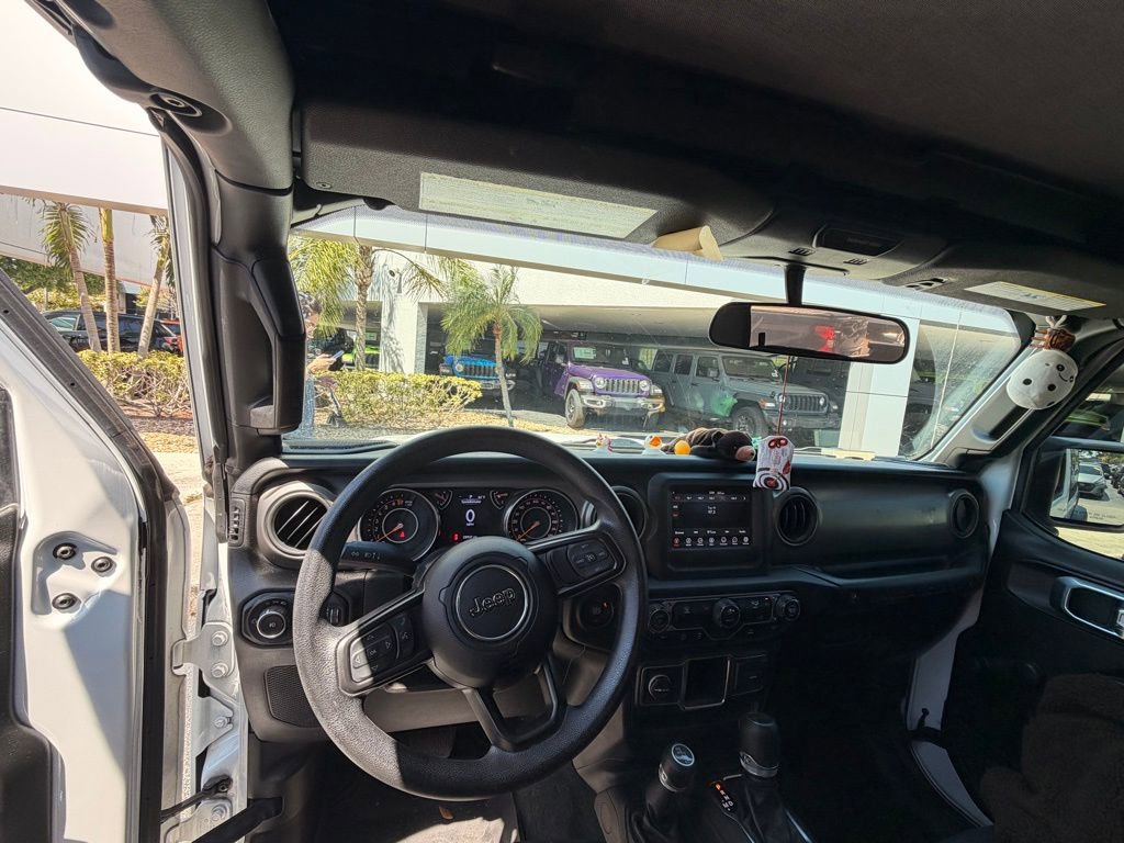 Used 2022 Jeep Wrangler Sport image 12
