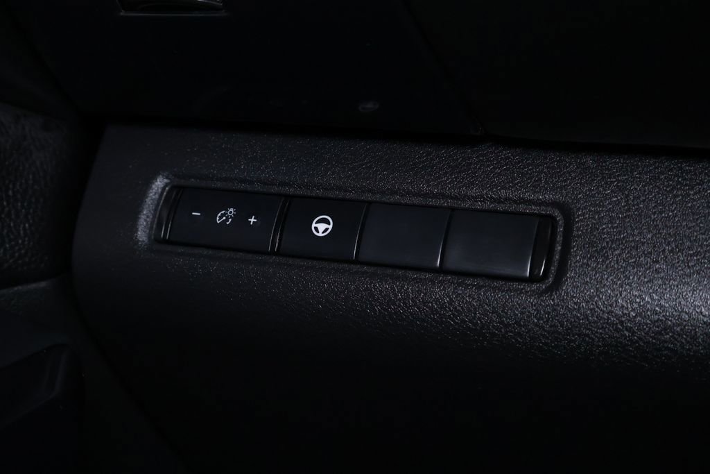 Used 2024 Nissan Pathfinder SV image 25